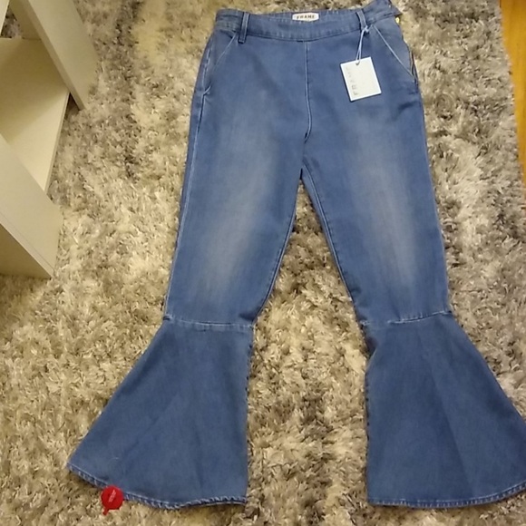 NWT Frame Denim Flounce jeans in color "Copeland" - Picture 3 of 9